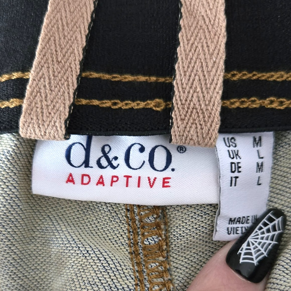 Denim & Co. Adaptive Comfy Knit Patch Pocket Wheelchair Jean Size M NWT - Picture 3 of 3